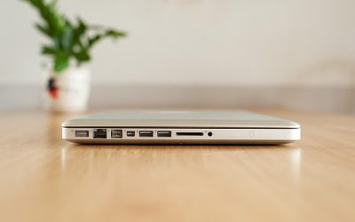 Choosing the Right Web Hosting: A Guide to Boosting Your Site’s Speed and Reliability